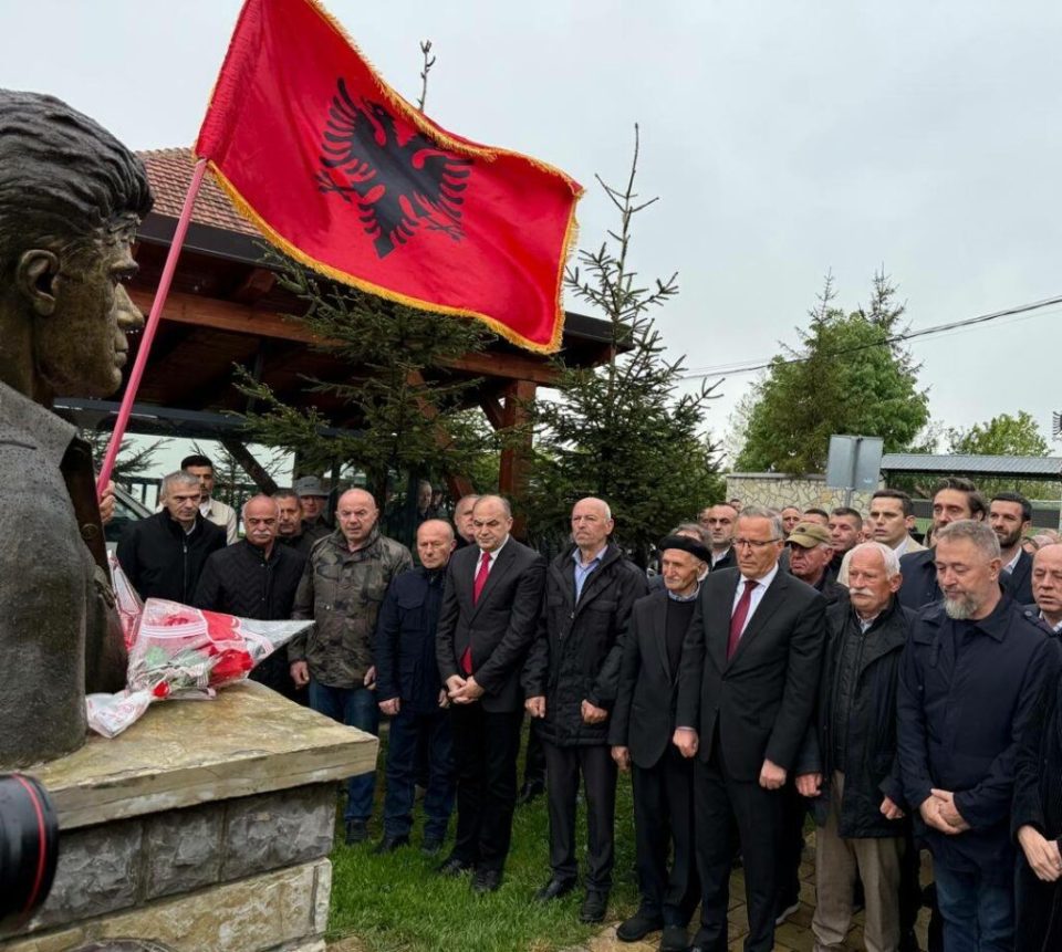 27-vjetori-i-renies-se-ilaz-kodres,-pdk-ben-homazhe-ne-prekaz