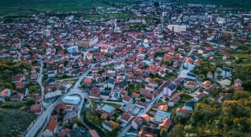 serbia-bllokon-fondet-per-shqiptaret-e-lugines,-reagon-prishtina-zyrtare:-kemi-njoftuar-be-ne-dhe-nderkombetaret