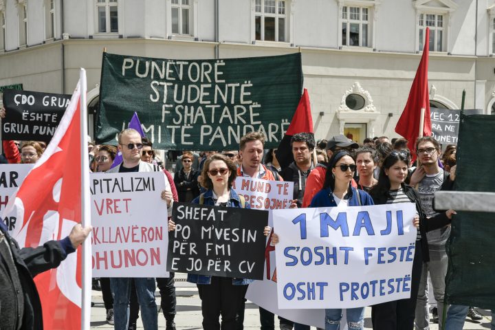 proteste-per-1-majin-ne-prishtine,-sindikatat-dalin-ne-mbeshtetje-te-punetoreve
