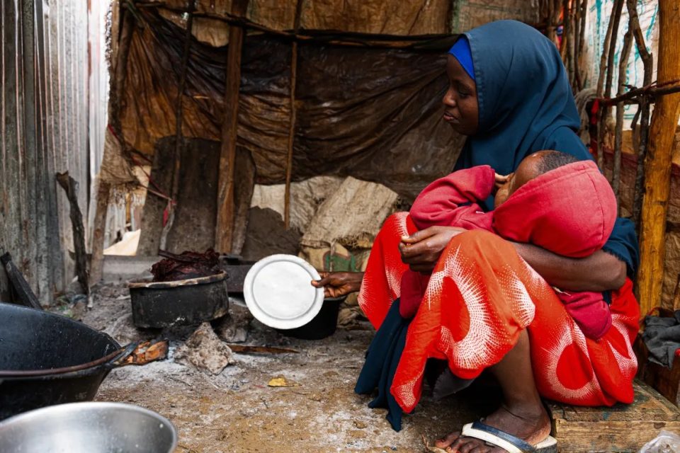 kriza-e-urise-ne-somali-perkeqesohet,-mbi-500-mije-persona-te-zhvendosur-nga-thatesira