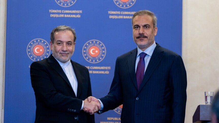 ministrat-e-jashtem-te-turqise-dhe-iranit-zhvillojne-bisede-telefonike