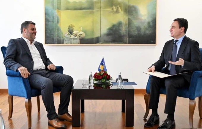qeveria-ne-detyre-vazhdon-te-shtoje-zevendesministra