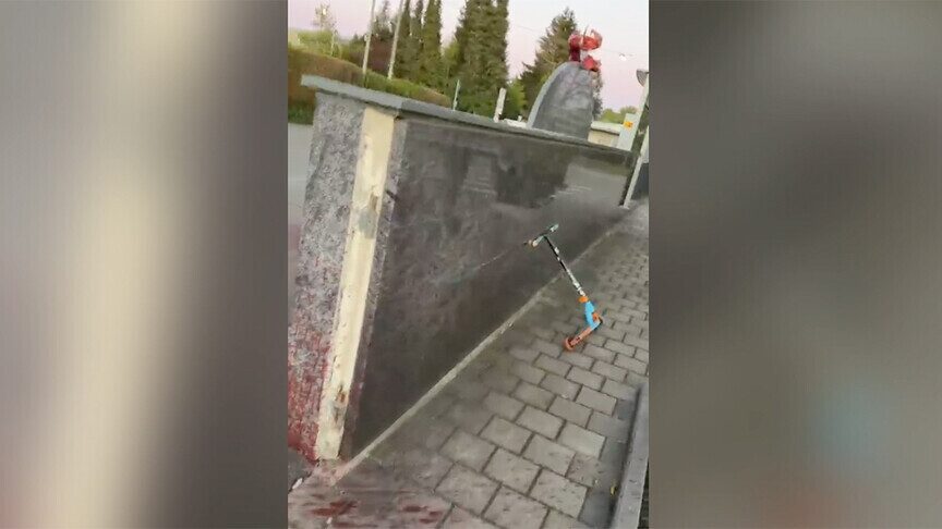 ne-gjermani-vandalizohet-nje-xhami,-lihet-nje-koke-derri-ne-hyrje