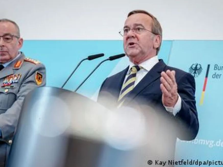 ministri-gjerman-i-mbrojtjes:-nato-duhet-te-behet-me-“evropian”,-evropa-te-marre-ne-dore-sigurine-e-saj