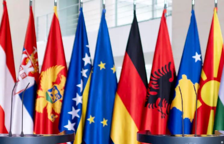 analiza-e-dw:-nje-vit-nga-qeveria-e-kancelarit-merz-dhe-qasja-ndaj-ballkanit-perendimor!-heqja-e-funksionit-te-ngarkuarit-te-posacem-sinjal-i-keq