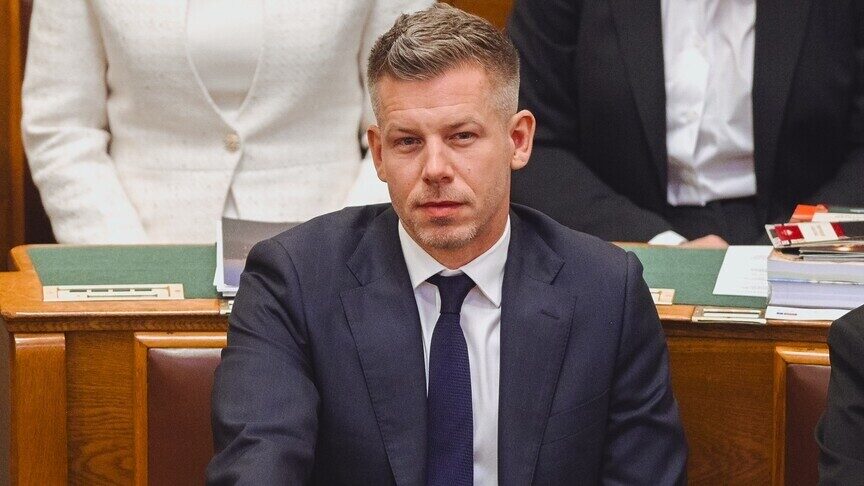 peter-magyar-merr-detyren-si-kryeminister-i-hungarise,-fundi-i-qeverisjes-16-vjecare-te-orbanit
