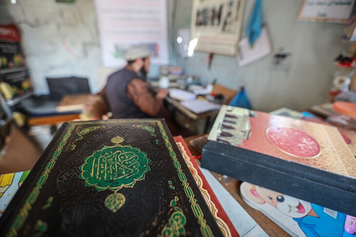 nje-libralidhes-ne-gaza-riparon-dhe-restauron-kopje-te-kuranit-te-demtuara-nga-sulmet-izraelite