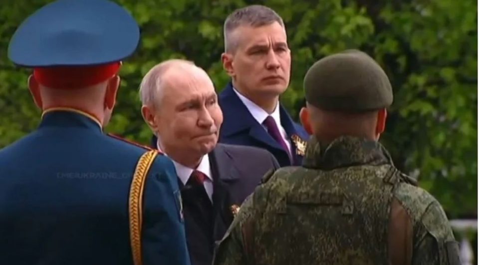 “i-depresionuar-dhe-i-plakur”-imazhi-i-putinit-ne-paraden-e-dites-se-fitores-se-rusise-ngjall-spekulime-te-reja-rreth-shendetit-te-tij:-duket-se-sanksionet-arriten-edhe-ne-botoksin-e-tij