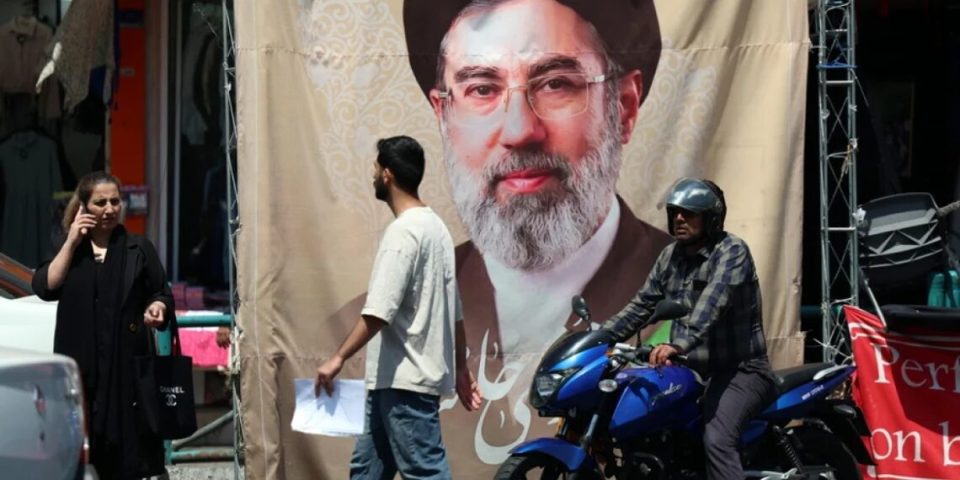 irani-shpall-kushtet-per-t’i-dhene-fund-luftes-me-ameriken