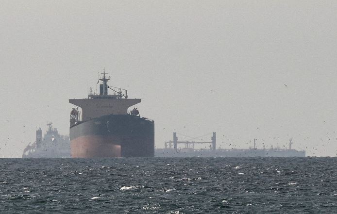 trump-ne-pekin,-tankeret-kineze-sfidojne-bllokaden-ne-hormuz!-“yuan-hua-hu”-kalon-dy-milione-fuci-nafte-bruto-neper-ngushtice