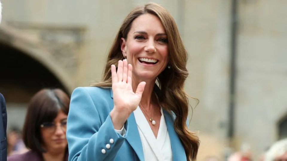 “ciao-kate!”-pritje-madheshtore-per-princeshen-e-wales-it-ne-itali,-kate-middleton-zhvillon-viziten-e-pare-jashte-vendit-pas-trajtimit-te-kancerit