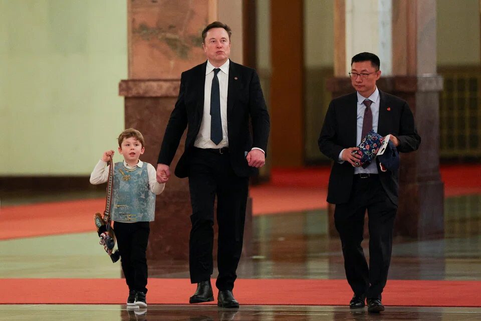 elon-musk-udhetoi-ne-kine-me-trumpin-pavaresisht-procesit-gjyqesor-te-tij-ne-vazhdim