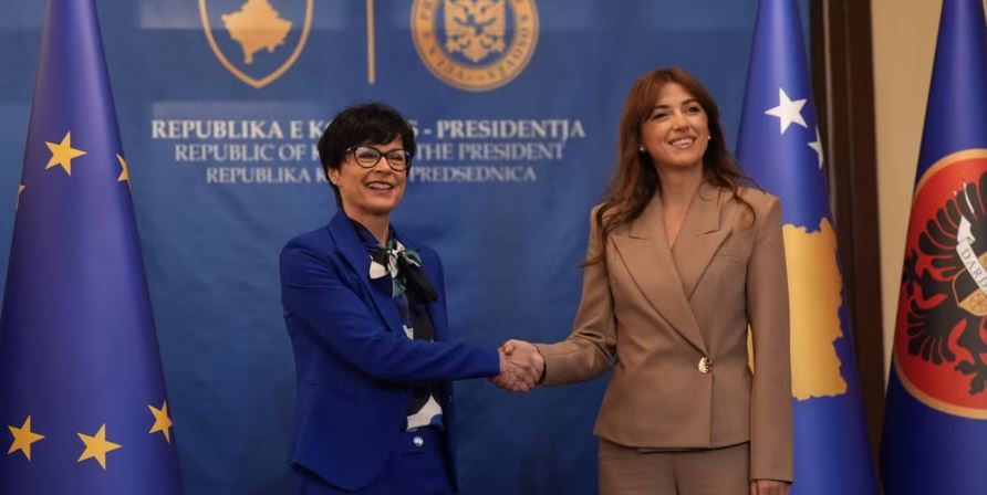 komisionarja-per-zgjerim-e-be-se,-marta-kos-nis-viziten-ne-kosove