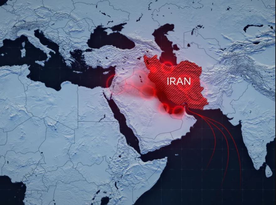 sulmi-ndaj-centraleve-ne-emiratet-e-bashkuara-rrit-rrezikun-per-rikthimin-e-luftes,-trump-mbledhje-urgjente-me-ekipin-e-sigurise-per-situaten-ne-iran