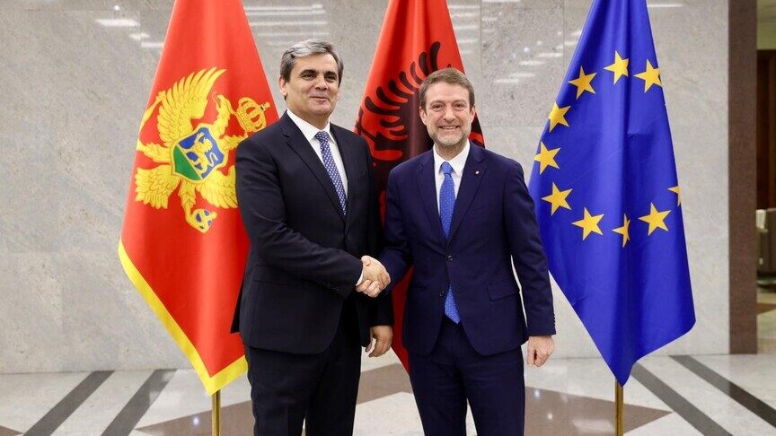 hoxha-takon-homologun-malazez:-shqiperia-dhe-mali-i-zi-kane-ndertuar-nje-model-te-vertete-te-bashkepunimit-rajonal