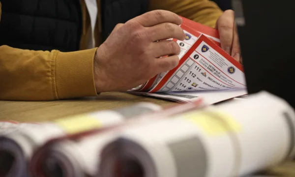 votimi-me-poste-nis-neser,-kqz-sqaron-votuesit-per-zgjedhjet-e-7-qershorit-ne-kosove