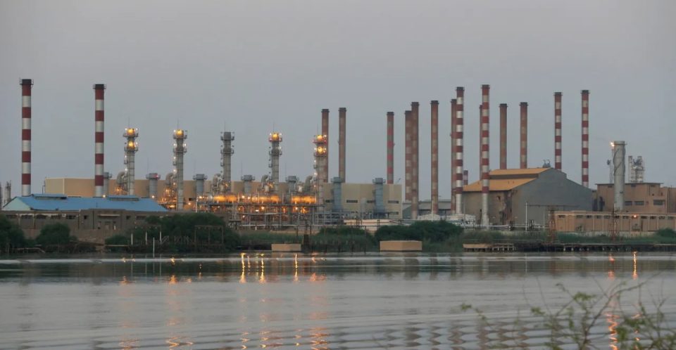 presidenti-iranian-ben-thirrje-per-kursim-energjie-mes-presioneve-ekonomike