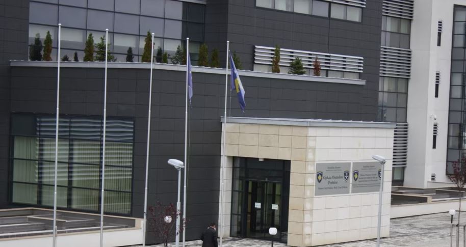ndikuan-te-votuesit/-gjykata-e-prishtines-cakton-nje-muaj-paraburgim-per-shtate-drejtoret-e-institucioneve-serbe-ne-kosove