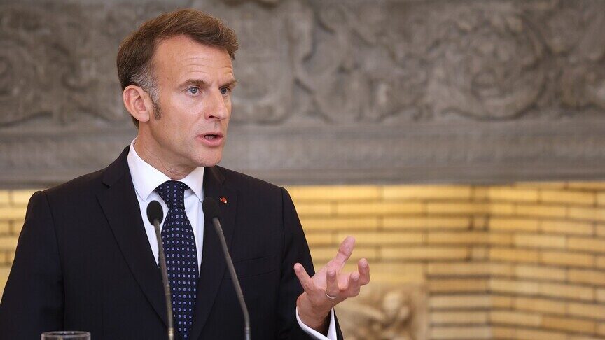 macron-mbeshtet-shfuqizimin-e-ligjeve-koloniale-franceze-per-skllaverine