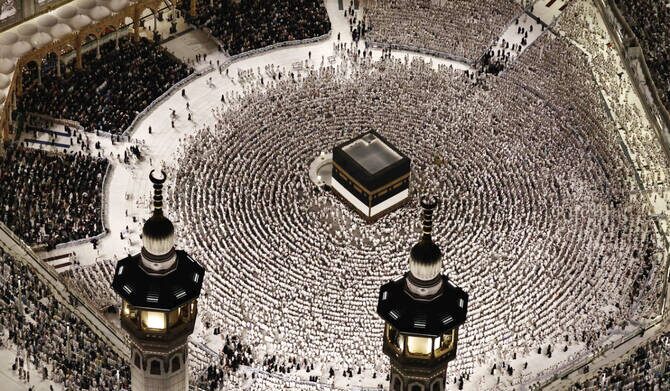 mbi-1.5-milione-haxhilere-mberrijne-ne-arabine-saudite-per-haxh,-pavaresisht-luftes-ne-lindjen-e-mesme