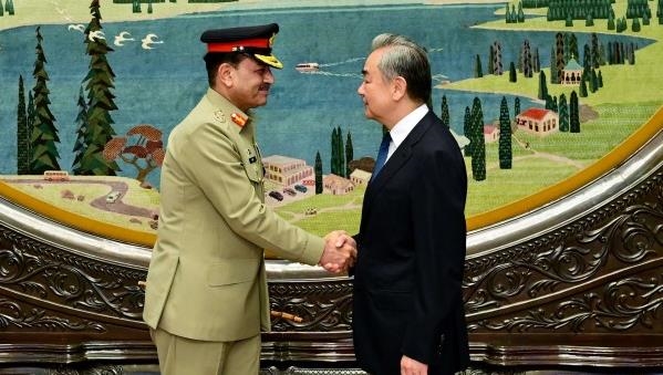 marreveshja-shba-iran-eshte-“afer”,-i-thote-shefi-i-ushtrise-pakistaneze-kryediplomatit-kinez-ne-pekin