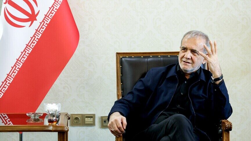presidenti-iranian-urdheron-rikthimin-e-qasjes-ne-internet-ne-nivelin-para-protestave
