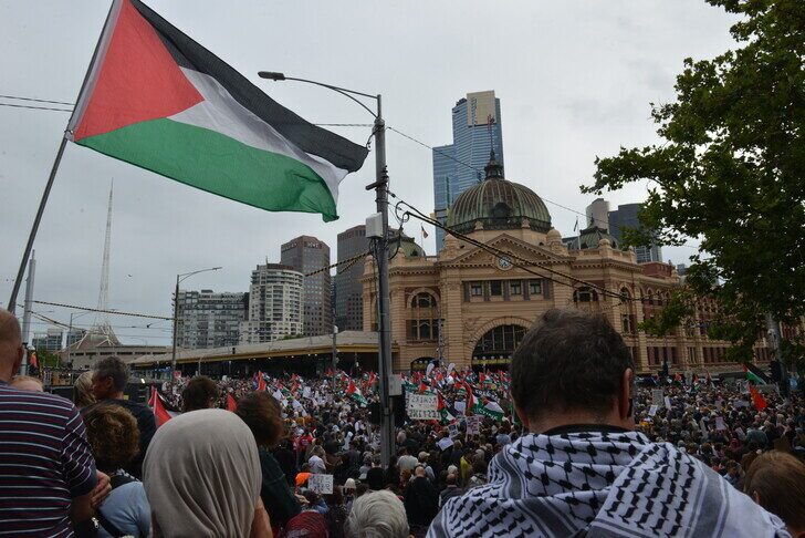 ne-parlamentin-e-australise-mbahet-proteste-kunder-trajtimit-nga-izraeli-te-aktivisteve-te-flotiljes-se-gazes