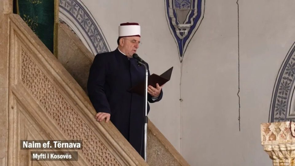 ternava:-ruajtja-e-gjuhes-shqipe-eshte-jetike,-jostabiliteti-politik-po-humb-besimin-e-qytetareve