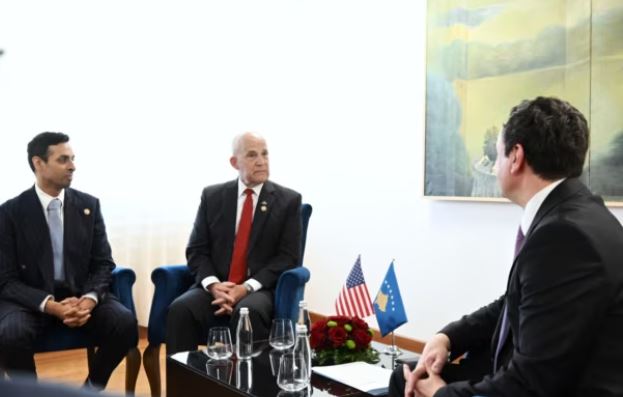 vizita-ne-kosove/-kongresmenet-amerikane-self-dhe-subramanyam-takime-me-kurtin-dhe-haxhiun.-tema-kryesore,-anetaresimi-ne-nato