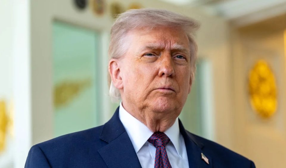 “plotesisht-i-afte-per-te-kryer-detyren!”-shtepia-e-bardhe-ben-publik-raportin-mjekesor-te-trump:-presidenti-eshte-ne-gjendje-te-shkelqyer-shendetesore