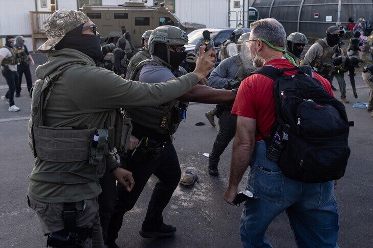 arrestime-te-shumta-pasi-policia-nderhyn-ndaj-protestuesve-kunder-agjencise-ice-ne-new-jersey