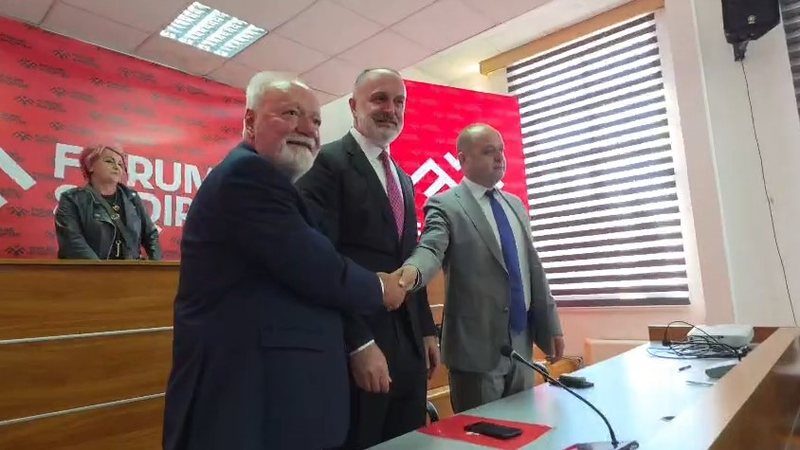 tre-parti-shqiptare-bashkohen-ne-mal-te-zi,-shpallet-zyrtarisht-forumi-shqiptar-ne-tuz