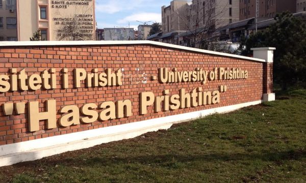 punetoret-e-sigurimit-fizik-ne-up-nga-neser-nisin-greven,-paralajmerohen-edhe-protesta-te-tjera