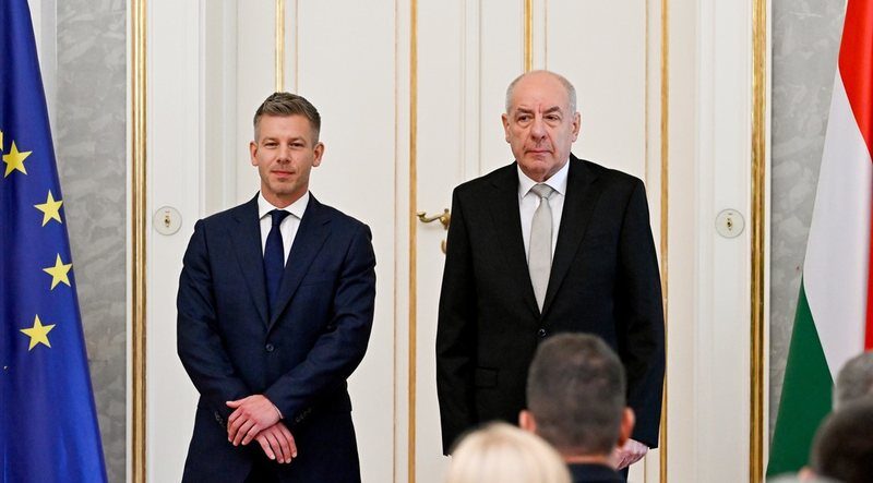 kryeministri-i-hungarise-paralajmeron-serish-presidentin:-nese-nuk-jep-doreheqjen,-do-te-nis-procedurat-ligjore-te-shkarkimit