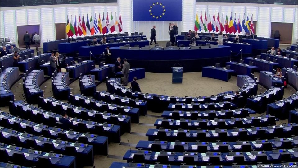 pe-ja-pritet-te-votoje-raportin-per-kosoven