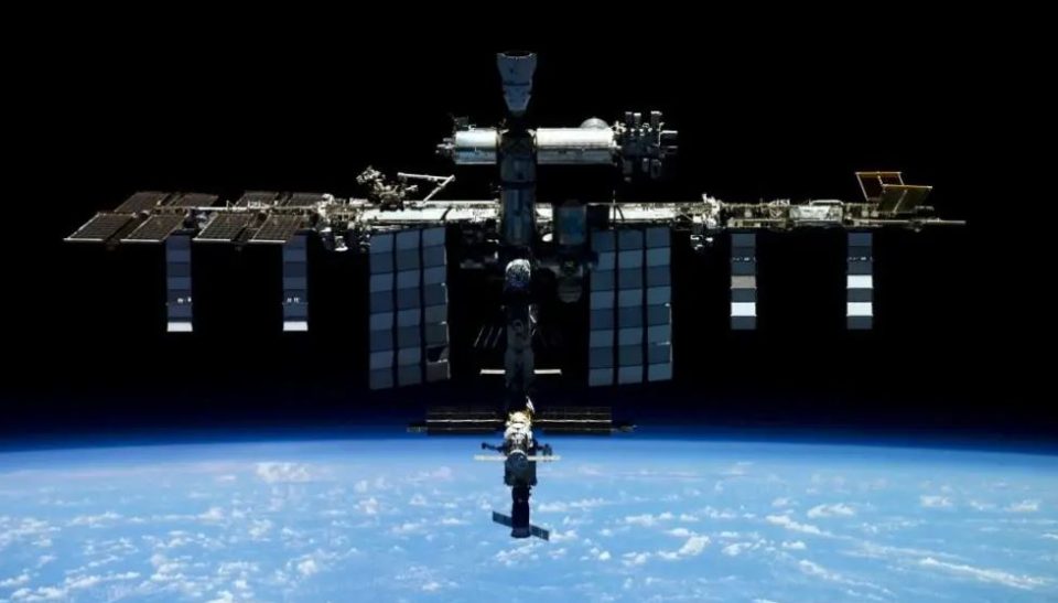 alarm-ne-stacionin-nderkombetar-hapesinor,-nasa-urdheron-astronautet-te-strehohen-ne-kapsulen-“spacex”-pas-rrjedhjeve-te-ajrit