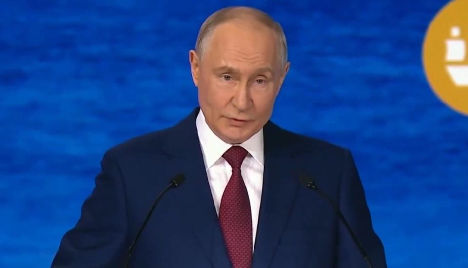 putin-sulmon-perendimin-nga-forumi-ekonomik-i-shen-petersburgut:-elitat-evropiane-po-shkaktojne-kaos,-duan-qe-te-perfshijne-edhe-vende-te-tjera!