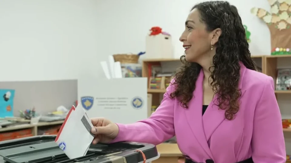 kandidate-per-kreun-e-shtetit-nga-ldk/-ish-presidentja-osmani-thirrje-qytetareve:-votoni-qe-kosova-te-dale-nga-kriza!