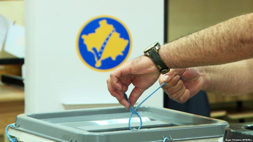 zgjedhjet-ne-kosove/-pjesemarrja-arrin-ne-7.98%,-prishtina-kryeson-me-numrin-e-votuesve