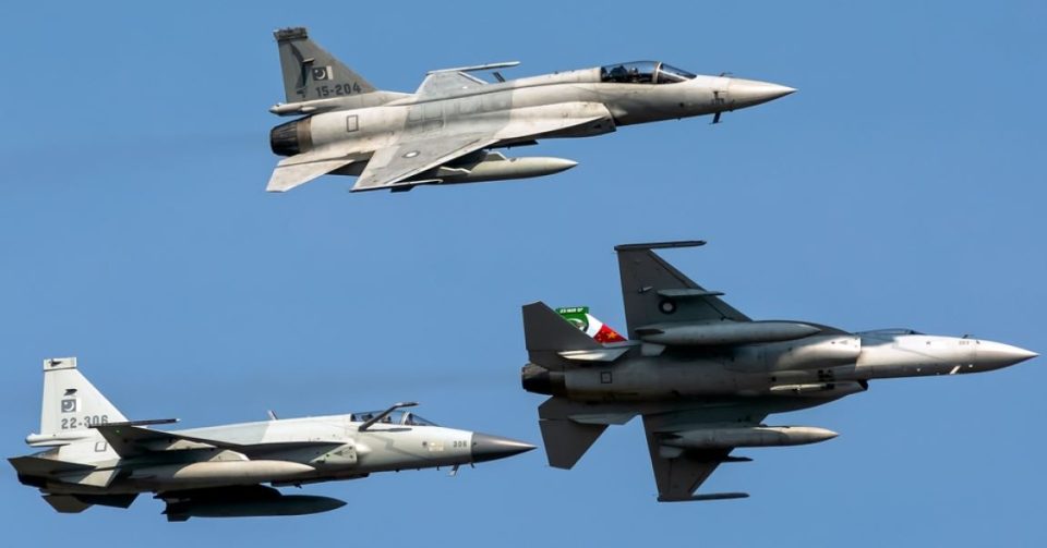 rikthehen-‘ethet’-e-luftes-mes-pakistanit-dhe-afganistanit,-te-pakten-13-te-vrare-nga-bombardimet-e-avioneve!