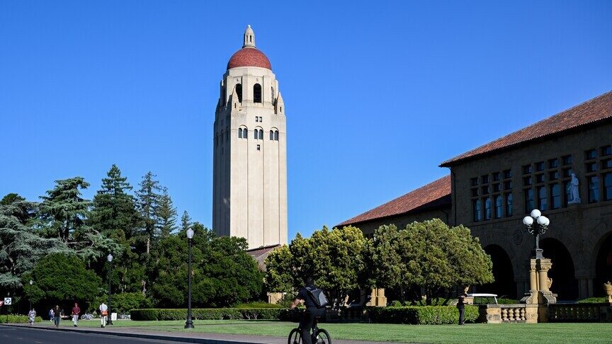 studentet-e-universitetit-“stanford”-braktisen-ceremonine-ne-shenje-proteste-per-palestinen