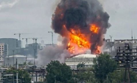 video/-sulmi-masiv-i-ukraines-ndaj-rusise,-nafta-bie-si-‘shi’-mbi-moske-pas-bombardimit-me-drone-te-rafinerise!-shikoni-pamjet