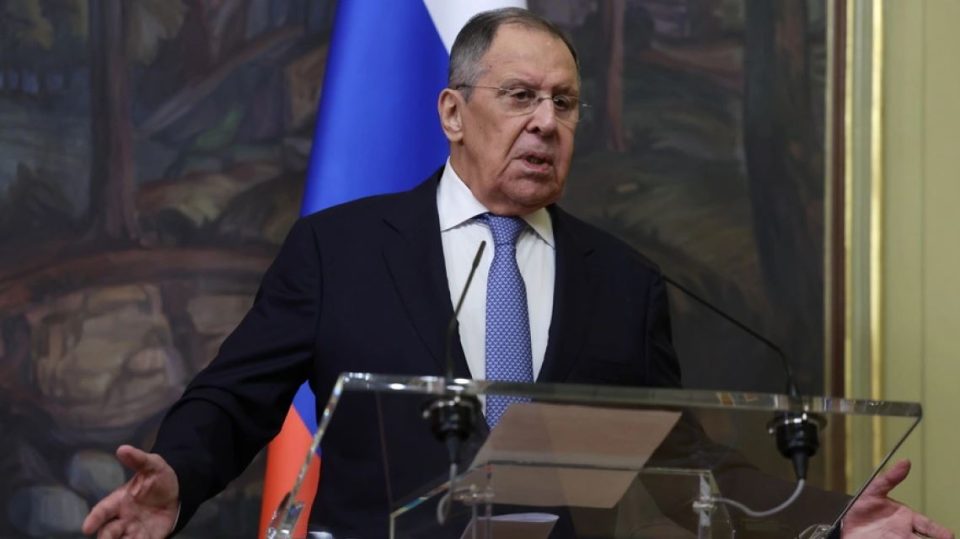 “putin-ka-dhene-urdhrin”-lavrov-njofton-hakmarrjen-ndaj-bombardimeve-nga-ukraina:-do-te-nisim-sulme-massive-ndaj-tyre!