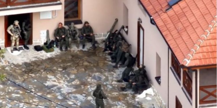 beogradi-zyrtar-mbron-hapur-radoiciqin,-petkoviq-e-quan-“patriot”-organizatorin-e-sulmit-terrorist-ne-banjske