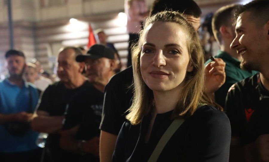 koceku,-leter-dinjiteti-rames-me-gjuhen-e-gjyshes-se-tij