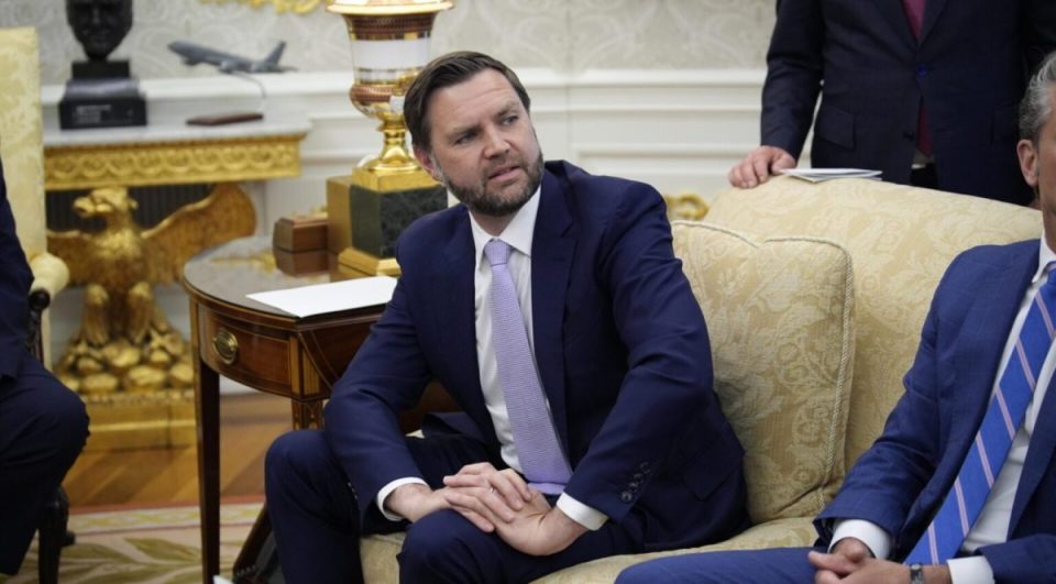 jd.vance-nis-kontaktet-me-garden-e-iranit,-terbohen-neokonservatoret-ne-uashington