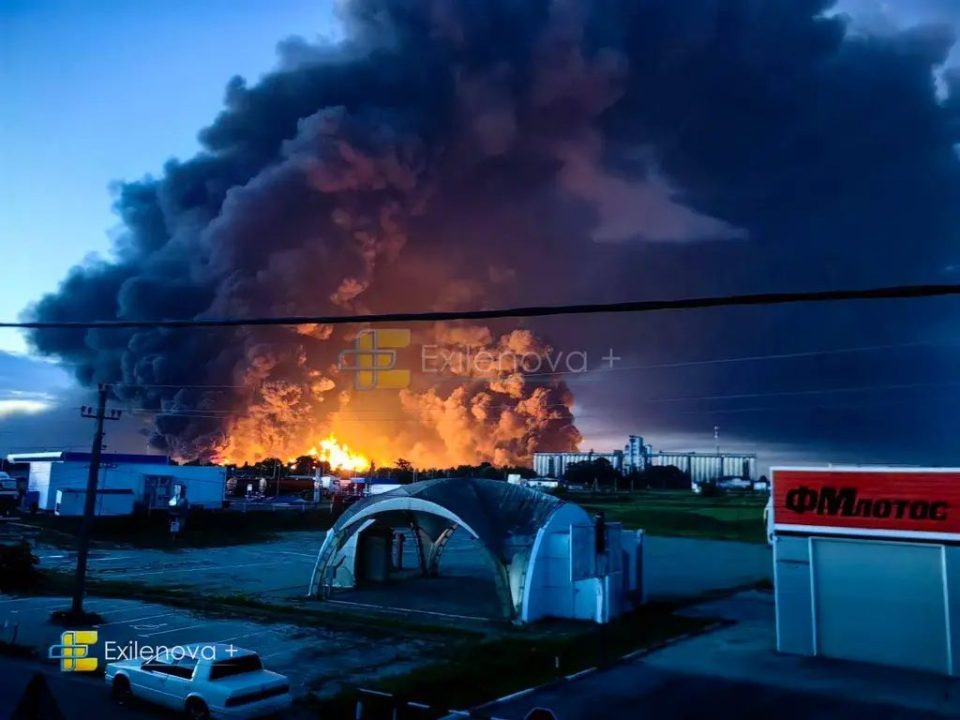 ukraina-godet-nje-rafineri-nafte-ne-rajonin-rus-te-krasnodarit