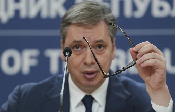 reuters:-vuciqi-synon-postin-e-kryeministrit-dhe-vendosjen-e-nje-aleati-te-tij-ne-postin-e-presidentit