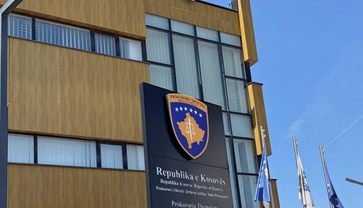 prokuroria:-e-pandehura-dyshohet-se-kreu-vrasjen-ne-ferizaj,-u-ndalua-edhe-babai-i-saj