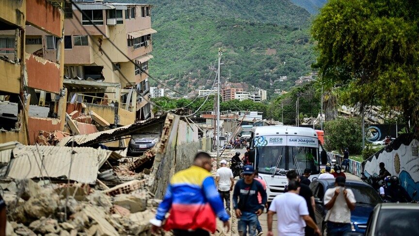 kina-ofron-14.7-milione-dollare-dhe-mbeshtetje-satelitore-per-venezuelen-pas-termetit